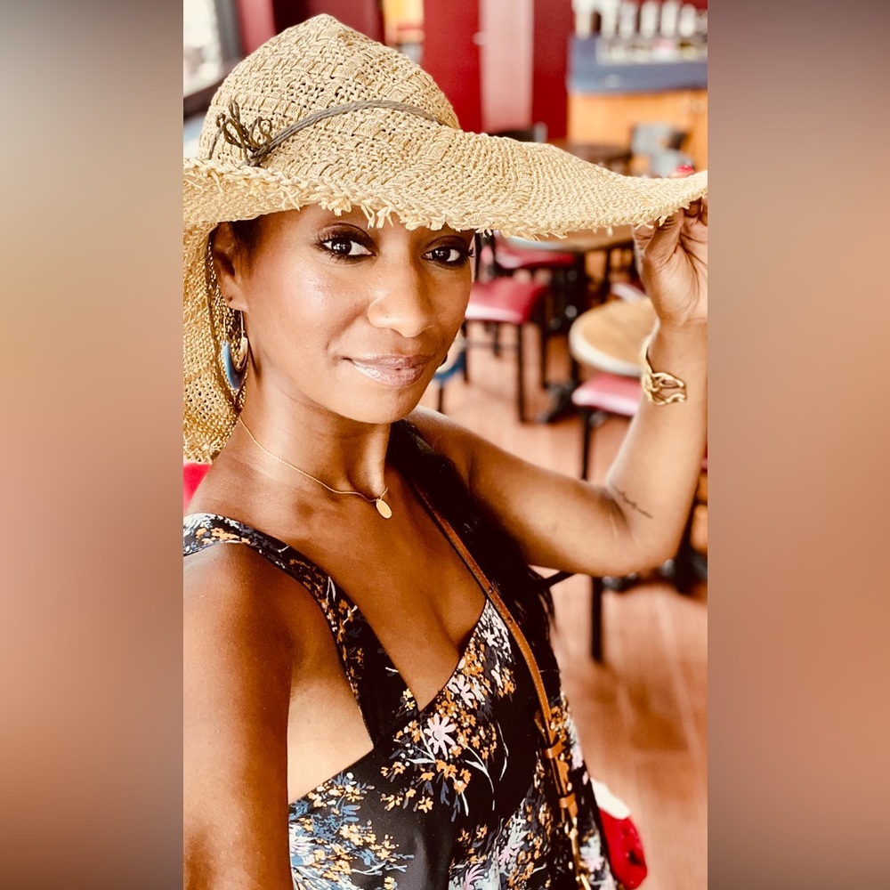 Meet your Posher, HI I’m Gabrielle☺️